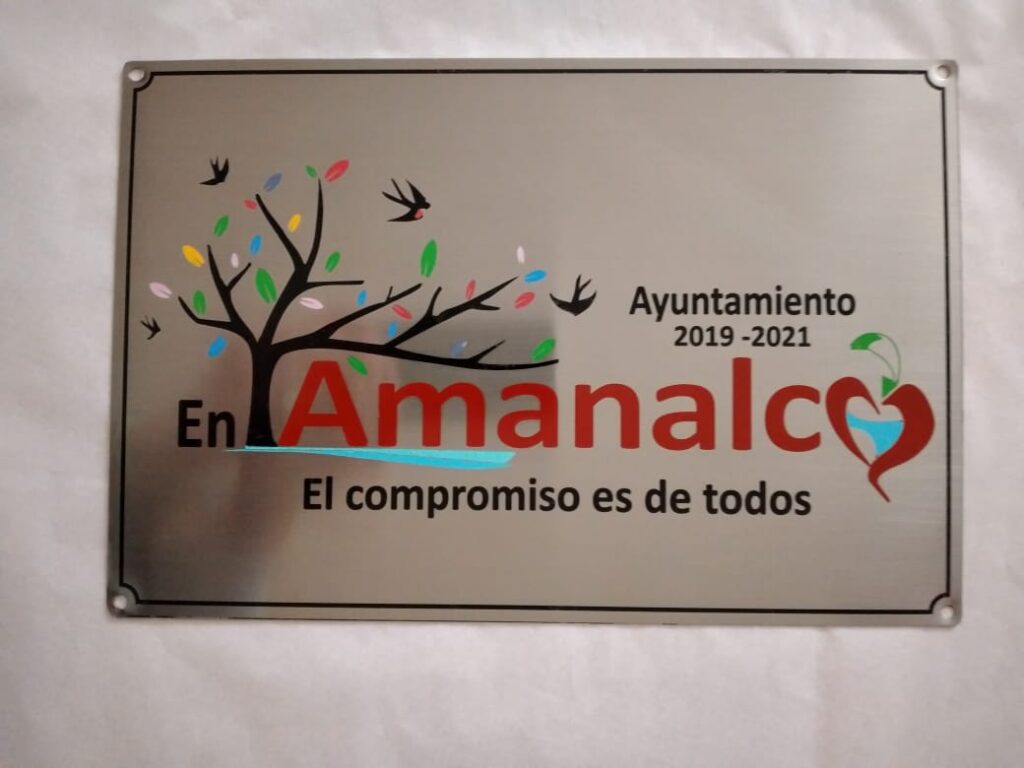 placa grabada conmemorativa personalizada para reconocimiento elaborada en acero inox